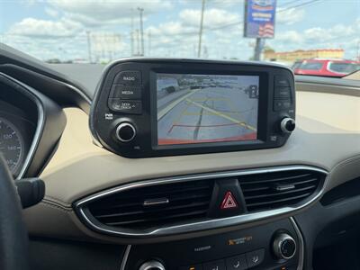 2019 Hyundai SANTA FE SE 2.4L - Photo 13 - Flint, MI 48503