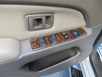 1998 Toyota 4Runner Limited - Photo 30 - Bohemia, NY 11716