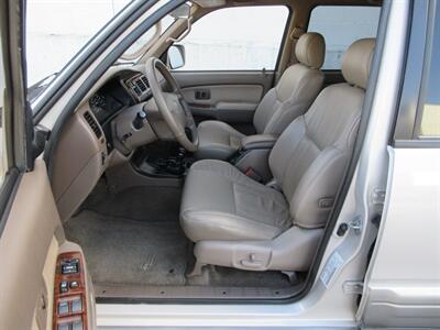 1998 Toyota 4Runner Limited - Photo 32 - Bohemia, NY 11716