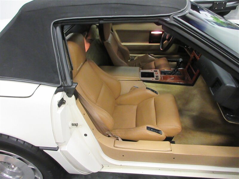 1987 Chevrolet Corvette Convertible   - Photo 45 - Bohemia, NY 11716