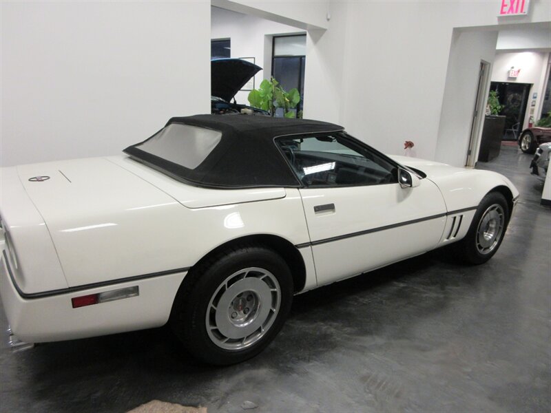 1987 Chevrolet Corvette Convertible   - Photo 21 - Bohemia, NY 11716