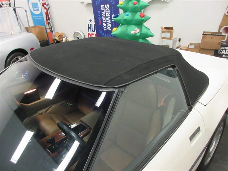 1987 Chevrolet Corvette Convertible   - Photo 26 - Bohemia, NY 11716