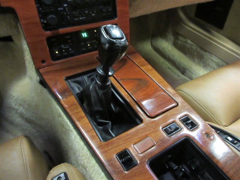 1987 Chevrolet Corvette Convertible   - Photo 36 - Bohemia, NY 11716