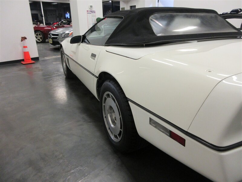 1987 Chevrolet Corvette Convertible   - Photo 20 - Bohemia, NY 11716