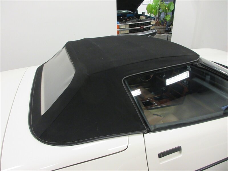 1987 Chevrolet Corvette Convertible   - Photo 28 - Bohemia, NY 11716