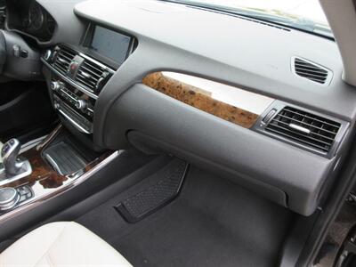 2016 BMW X4 xDrive28i   - Photo 43 - Bohemia, NY 11716