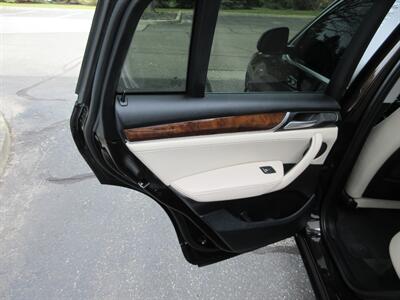 2016 BMW X4 xDrive28i   - Photo 35 - Bohemia, NY 11716