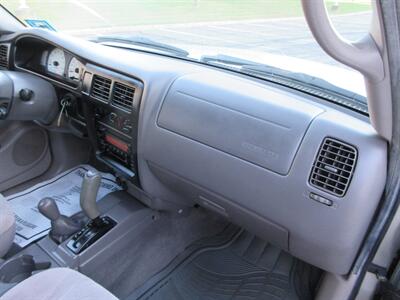 2001 Toyota Tacoma V6 Double Cab   - Photo 62 - Bohemia, NY 11716