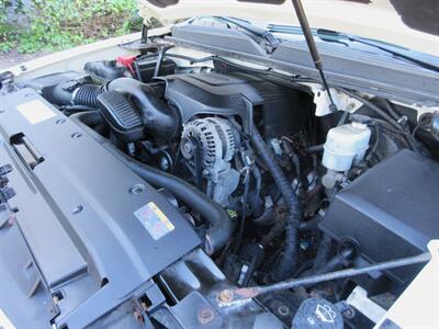 2012 GMC Yukon XL Denali - Photo 63 - Bohemia, NY 11716
