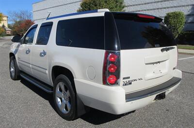 2012 GMC Yukon XL Denali - Photo 3 - Bohemia, NY 11716