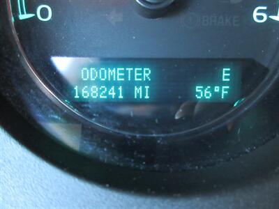 2012 GMC Yukon XL Denali - Photo 76 - Bohemia, NY 11716