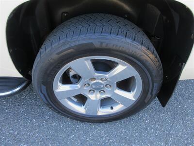 2012 GMC Yukon XL Denali - Photo 59 - Bohemia, NY 11716
