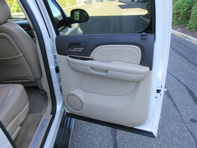 2012 GMC Yukon XL Denali - Photo 51 - Bohemia, NY 11716