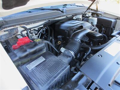 2012 GMC Yukon XL Denali - Photo 65 - Bohemia, NY 11716