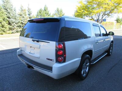 2012 GMC Yukon XL Denali - Photo 20 - Bohemia, NY 11716