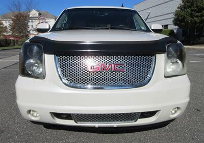2012 GMC Yukon XL Denali - Photo 11 - Bohemia, NY 11716