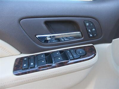 2012 GMC Yukon XL Denali - Photo 28 - Bohemia, NY 11716