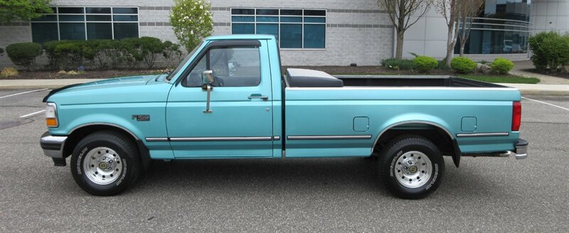 1995 Ford F-150 XLT   - Photo 13 - Bohemia, NY 11716