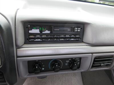 1995 Ford F-150 XLT - Photo 47 - Bohemia, NY 11716