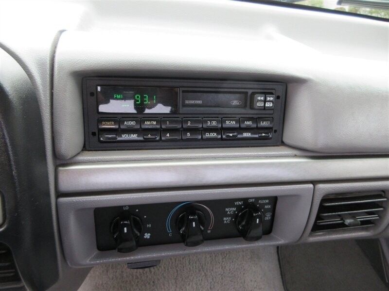 1995 Ford F-150 XLT   - Photo 47 - Bohemia, NY 11716