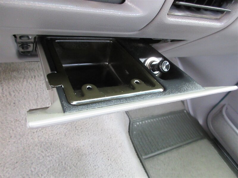 1995 Ford F-150 XLT   - Photo 48 - Bohemia, NY 11716