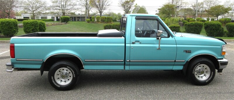 1995 Ford F-150 XLT   - Photo 14 - Bohemia, NY 11716