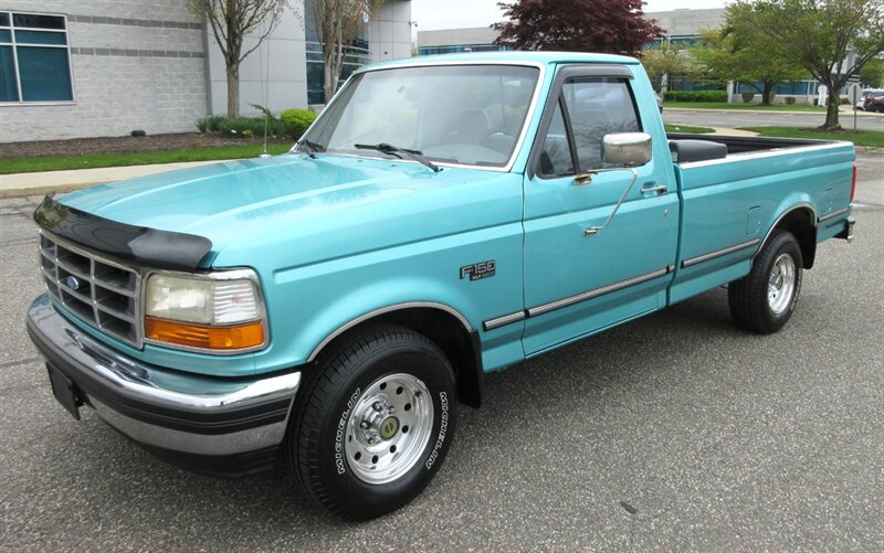 1995 Ford F-150 XLT   - Photo 9 - Bohemia, NY 11716