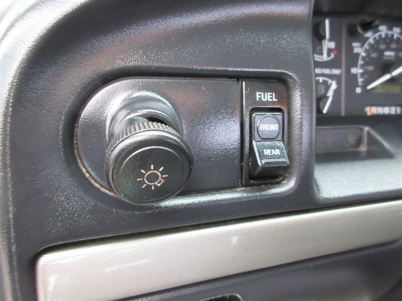 1995 Ford F-150 XLT   - Photo 39 - Bohemia, NY 11716