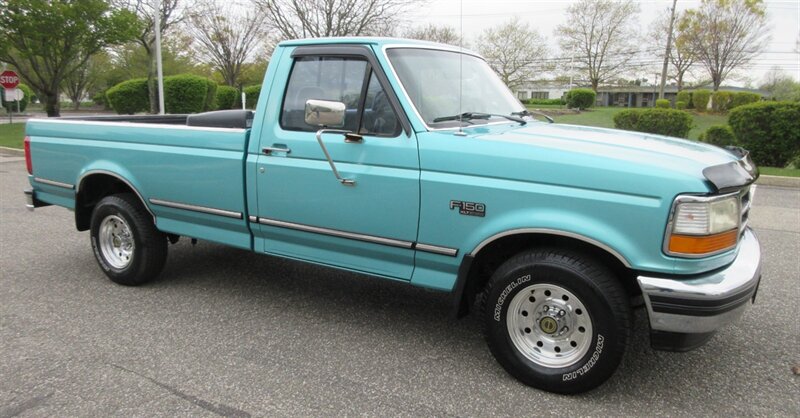 1995 Ford F-150 XLT   - Photo 10 - Bohemia, NY 11716