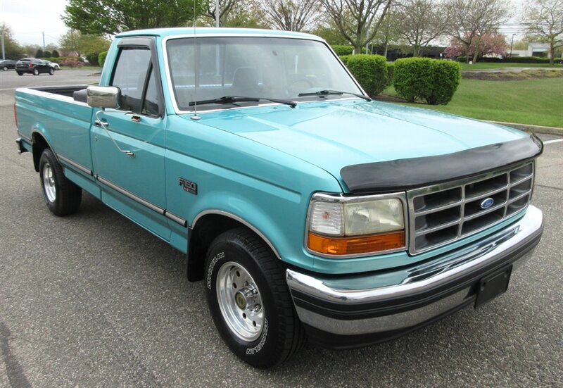 1995 Ford F-150 XLT   - Photo 6 - Bohemia, NY 11716