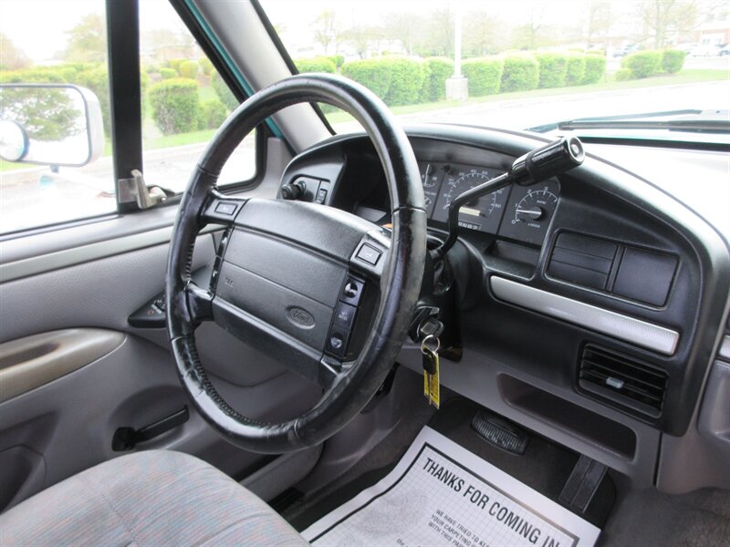 1995 Ford F-150 XLT   - Photo 42 - Bohemia, NY 11716