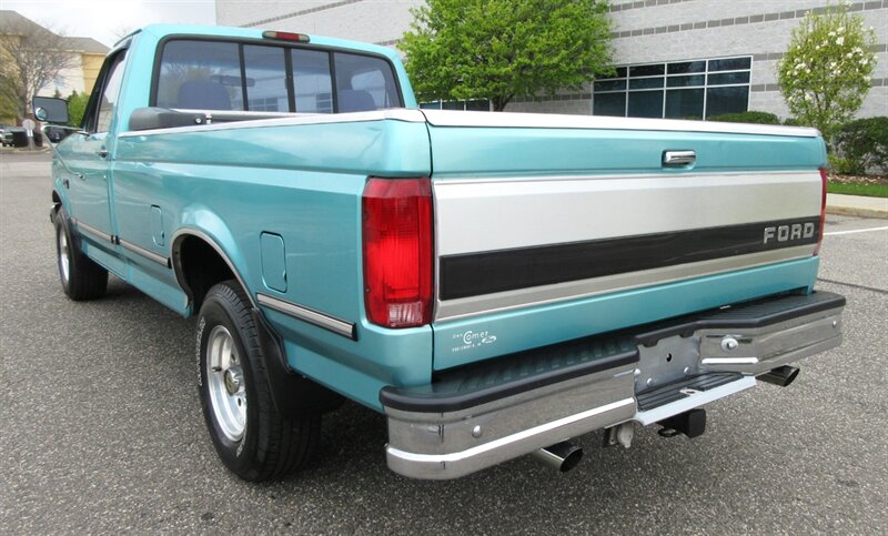 1995 Ford F-150 XLT   - Photo 3 - Bohemia, NY 11716