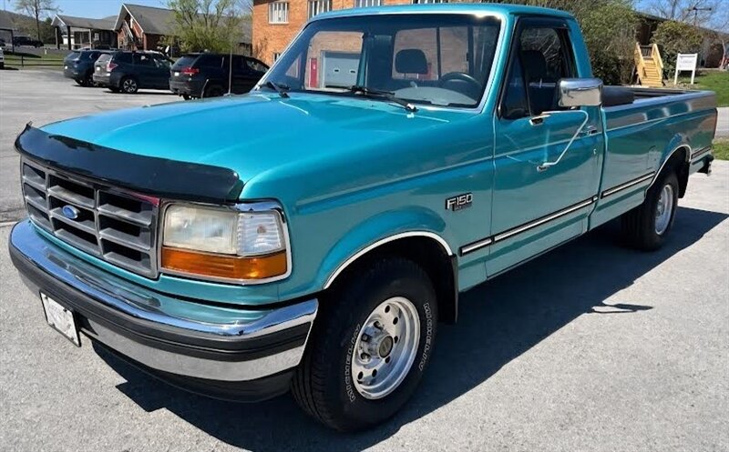1995 Ford F-150 XLT   - Photo 1 - Bohemia, NY 11716
