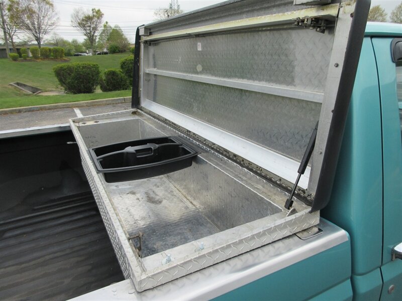 1995 Ford F-150 XLT   - Photo 30 - Bohemia, NY 11716