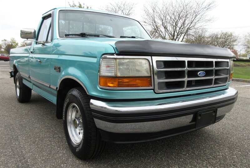 1995 Ford F-150 XLT   - Photo 2 - Bohemia, NY 11716