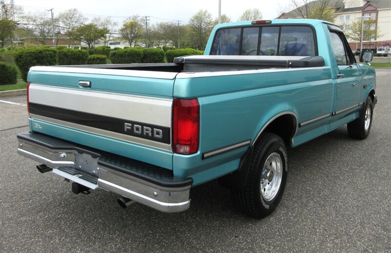 1995 Ford F-150 XLT   - Photo 4 - Bohemia, NY 11716