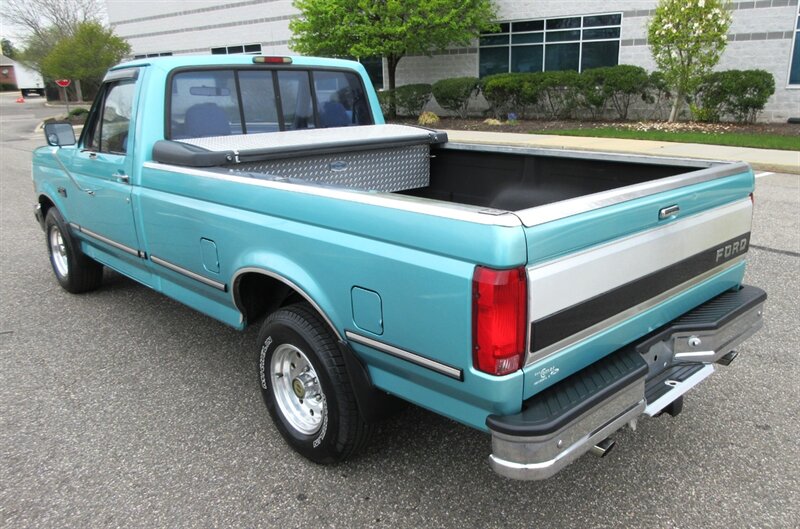 1995 Ford F-150 XLT   - Photo 7 - Bohemia, NY 11716