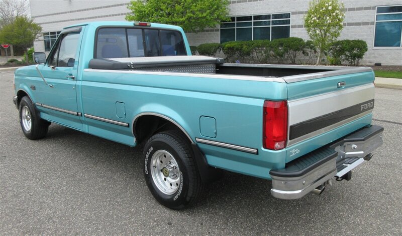 1995 Ford F-150 XLT   - Photo 11 - Bohemia, NY 11716