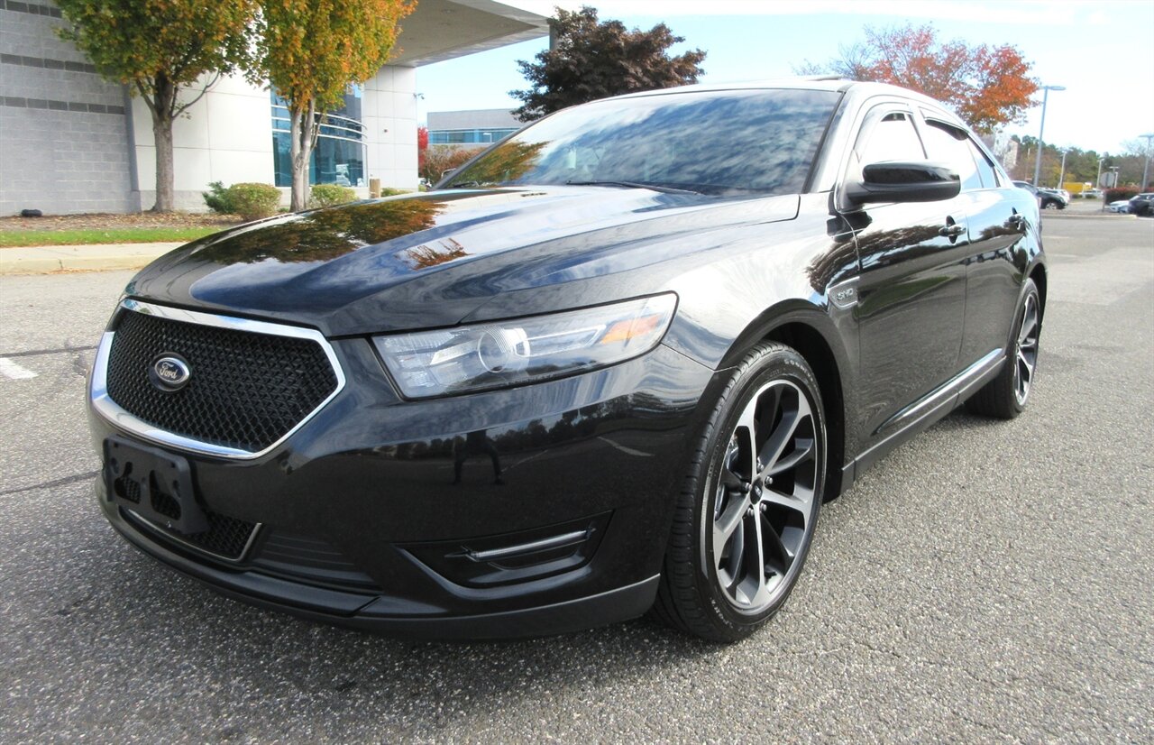 2014 Ford Taurus SHO   - Photo 1 - Bohemia, NY 11716