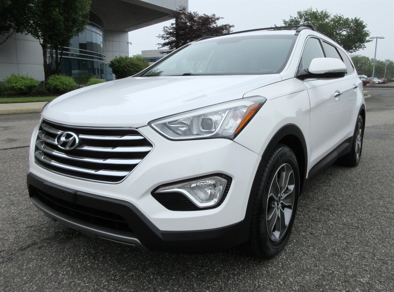 2013 Hyundai Santa Fe GLS - Photo 1 - Bohemia, NY 11716