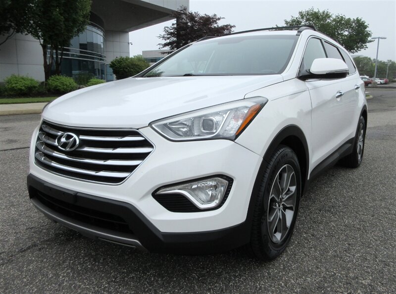2013 Hyundai Santa Fe GLS  