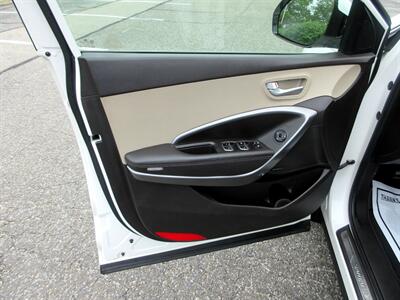 2013 Hyundai Santa Fe GLS   - Photo 29 - Bohemia, NY 11716