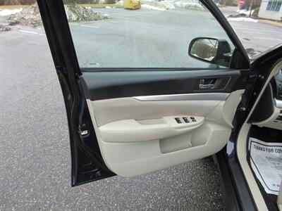2013 Subaru Outback 2.5i Premium - Photo 28 - Bohemia, NY 11716