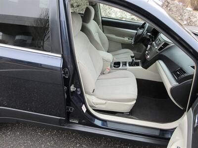 2013 Subaru Outback 2.5i Premium - Photo 48 - Bohemia, NY 11716