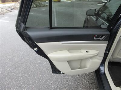 2013 Subaru Outback 2.5i Premium - Photo 42 - Bohemia, NY 11716