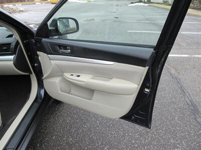 2013 Subaru Outback 2.5i Premium - Photo 51 - Bohemia, NY 11716