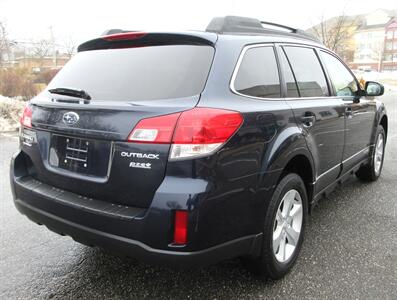 2013 Subaru Outback 2.5i Premium - Photo 4 - Bohemia, NY 11716