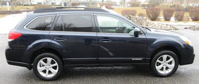 2013 Subaru Outback 2.5i Premium - Photo 14 - Bohemia, NY 11716