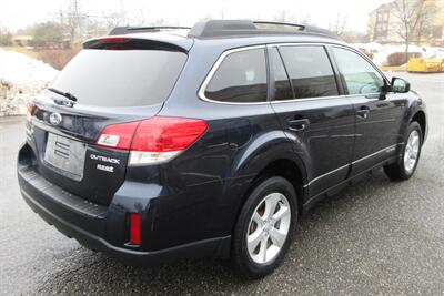 2013 Subaru Outback 2.5i Premium - Photo 12 - Bohemia, NY 11716