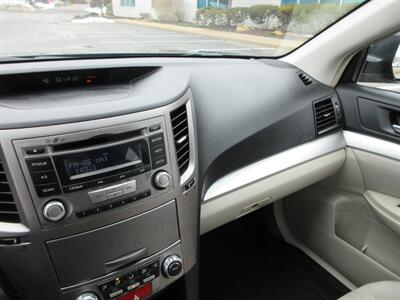 2013 Subaru Outback 2.5i Premium - Photo 38 - Bohemia, NY 11716